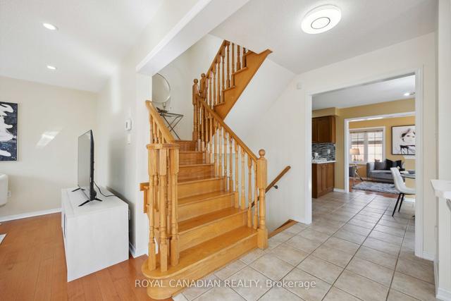 97 Andriana Cres, House attached with 3 bedrooms, 3 bathrooms and 3 parking in Markham ON | Image 17