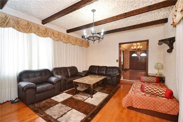 10201 Goreway Dr, House detached with 4 bedrooms, 3 bathrooms and 20 parking in Brampton ON | Image 10