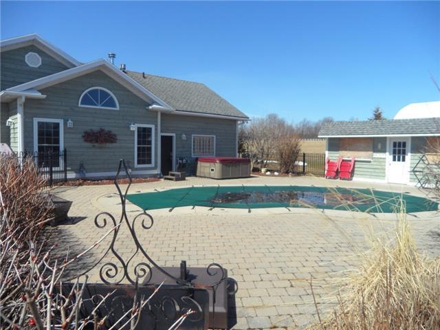 2071 1 Line N, Home with 3 bedrooms, 3 bathrooms and 6 parking in Oro Medonte ON | Image 9
