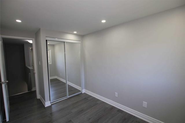 45 Carleton Pl, Townhouse with 3 bedrooms, 2 bathrooms and 2 parking in Brampton ON | Image 11