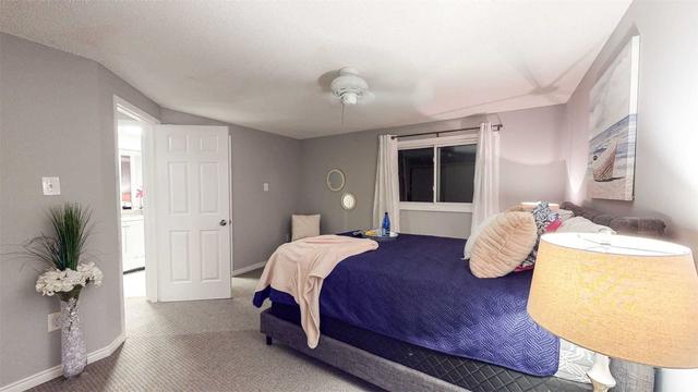 26 Large Cres, House detached with 3 bedrooms, 3 bathrooms and 3 parking in Ajax ON | Image 13