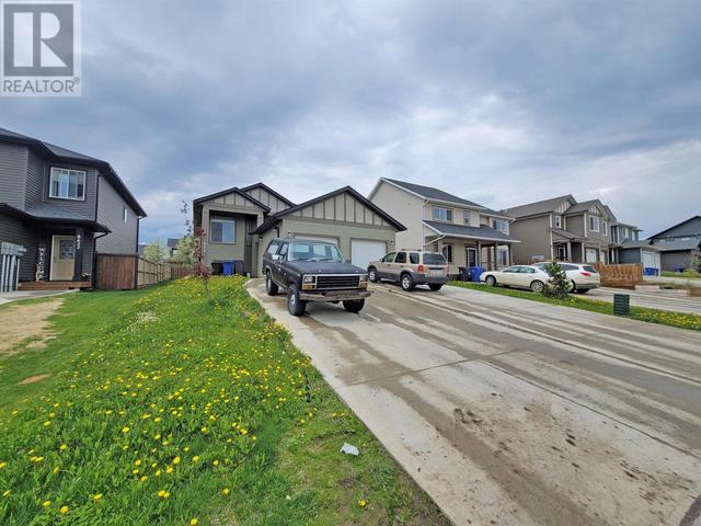 8624 82 Street, House detached with 5 bedrooms, 3 bathrooms and null parking in Fort St. John BC | Image 4