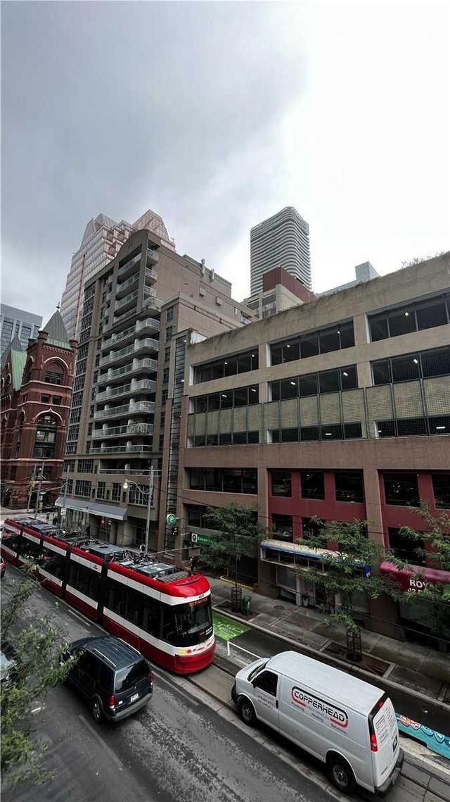 223 - 25 Richmond St E, Condo with 2 bedrooms, 2 bathrooms and 0 parking in Toronto ON | Image 20