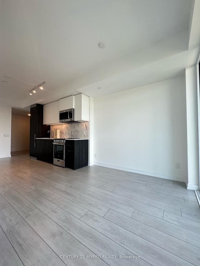 607 - 500 Dupont St, Condo with 2 bedrooms, 2 bathrooms and 0 parking in Toronto ON | Image 5