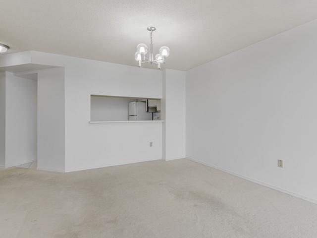 ph 206 - 7440 Bathurst St, Condo with 2 bedrooms, 2 bathrooms and 2 parking in Vaughan ON | Image 2