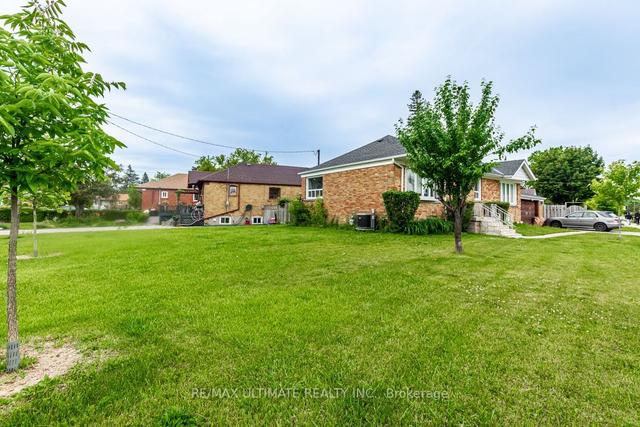 43 Dewey Dr, House detached with 3 bedrooms, 2 bathrooms and 4 parking in Toronto ON | Image 4