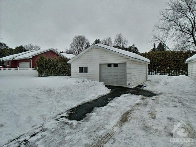 5631 Owen Street, House detached with 3 bedrooms, 2 bathrooms and 12 parking in Ottawa ON | Image 21