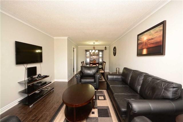 208 Meadows Blvd, House semidetached with 3 bedrooms, 2 bathrooms and 3 parking in Mississauga ON | Image 5