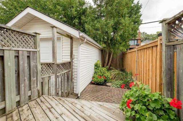 146 Aldwych Ave, House detached with 2 bedrooms, 2 bathrooms and 2 parking in Toronto ON | Image 22
