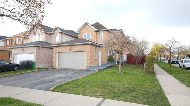 146 Moffatt Ave, House detached with 3 bedrooms, 4 bathrooms and 6 parking in Brampton ON | Image 1
