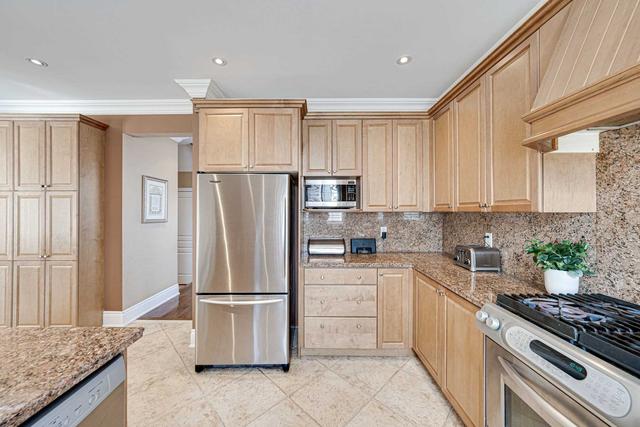83 Cezanne Tr, House detached with 4 bedrooms, 5 bathrooms and 6 parking in Vaughan ON | Image 7