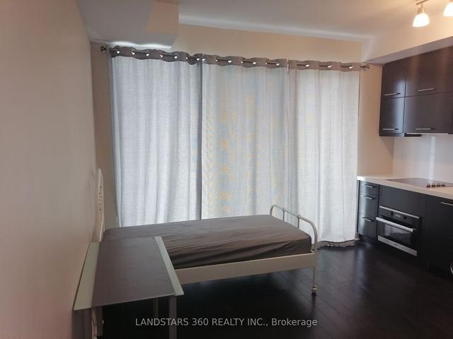 3907 - 1080 Bay St W, Condo with 0 bedrooms, 1 bathrooms and 0 parking in Toronto ON | Image 8