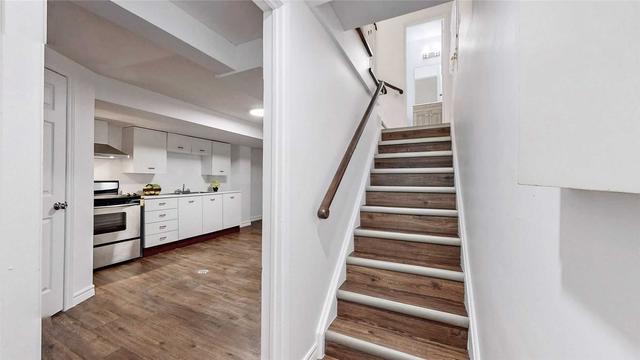 33 Sandyhook Sq, House detached with 3 bedrooms, 4 bathrooms and 3 parking in Toronto ON | Image 15