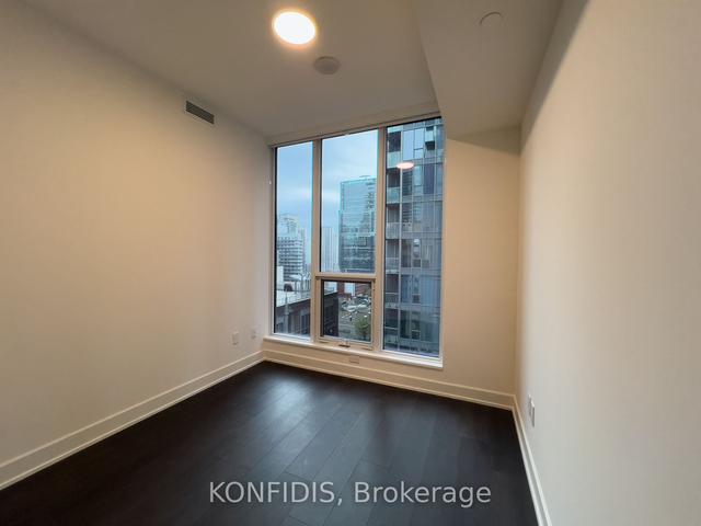 1402 - 15 Mercer St, Condo with 2 bedrooms, 2 bathrooms and 0 parking in Toronto ON | Image 12
