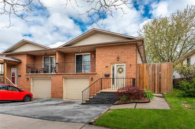 6141 Wildrose Crescent, House semidetached with 4 bedrooms, 2 bathrooms and 1 parking in Niagara Falls ON | Image 2