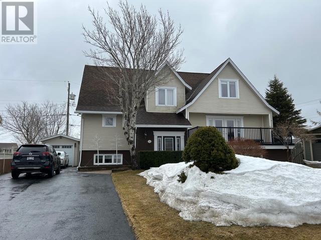 15 Rodes Place, House detached with 6 bedrooms, 3 bathrooms and null parking in Mount Pearl NL | Image 2