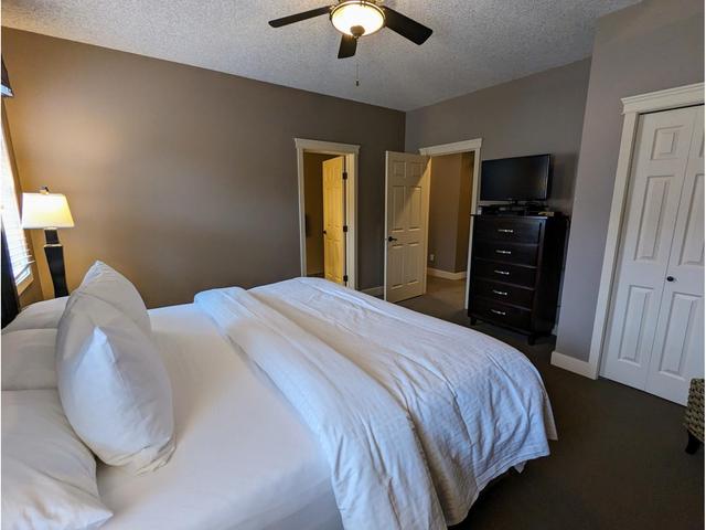 521 - 500 Bighorn Boulevard, Condo with 3 bedrooms, 2 bathrooms and null parking in Radium Hot Springs BC | Image 3