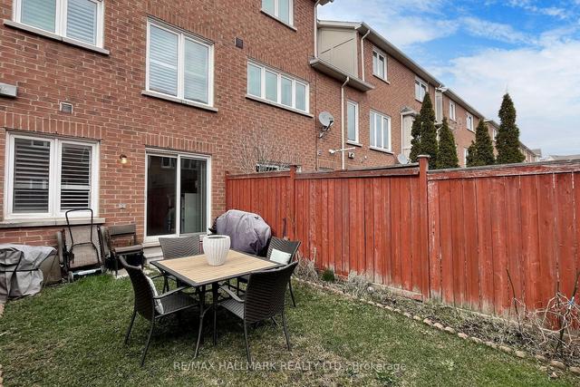 33 Ferguson St, House attached with 3 bedrooms, 3 bathrooms and 2 parking in Toronto ON | Image 32