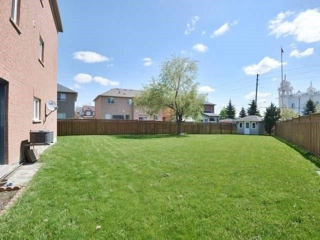 42 Domenico Cres, House detached with 3 bedrooms, 4 bathrooms and 3 parking in Brampton ON | Image 18