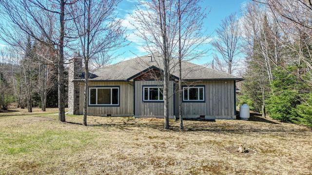 32 Nicklaus Dr, House detached with 3 bedrooms, 2 bathrooms and 7 parking in Bancroft ON | Image 16