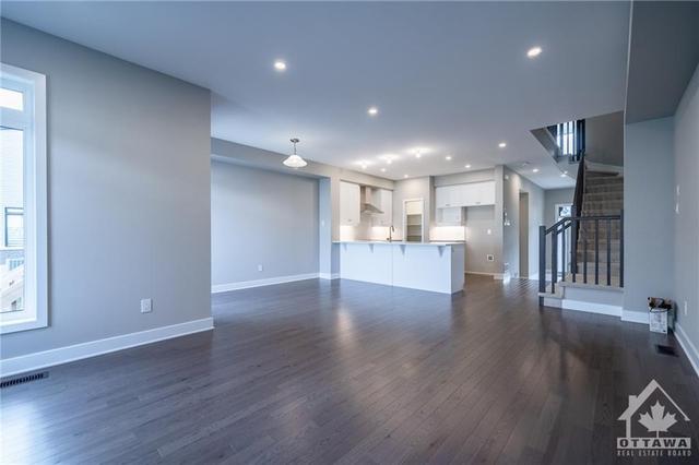 722 Twist Way, Townhouse with 3 bedrooms, 3 bathrooms and 2 parking in Ottawa ON | Image 9