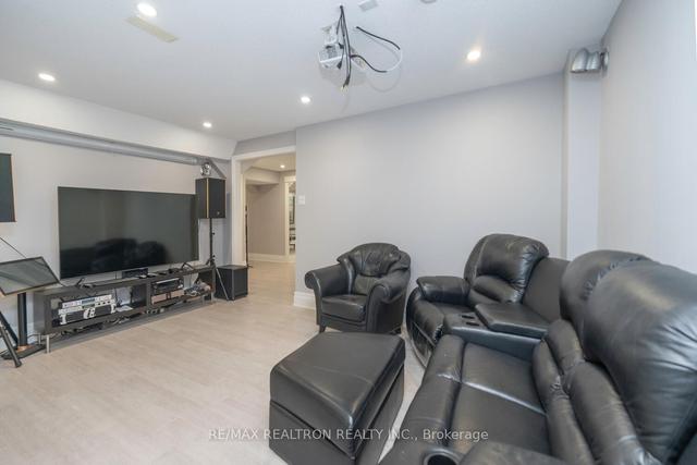 109 Spring Blossom Cres, House detached with 4 bedrooms, 6 bathrooms and 9 parking in Markham ON | Image 17