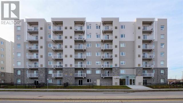 210 - 1611 Banwell, Condo with 2 bedrooms, 2 bathrooms and null parking in Windsor ON | Image 3
