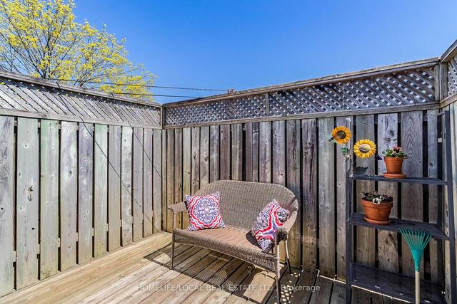 41 Rusholme Dr, House semidetached with 4 bedrooms, 4 bathrooms and 2 parking in Toronto ON | Image 10