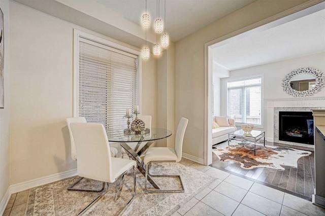360 Leadwood Gate, House attached with 3 bedrooms, 3 bathrooms and 2 parking in Oakville ON | Image 2