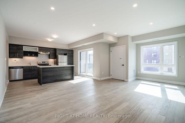 213 - 1 Chef Lane, Condo with 3 bedrooms, 2 bathrooms and 1 parking in Barrie ON | Image 1