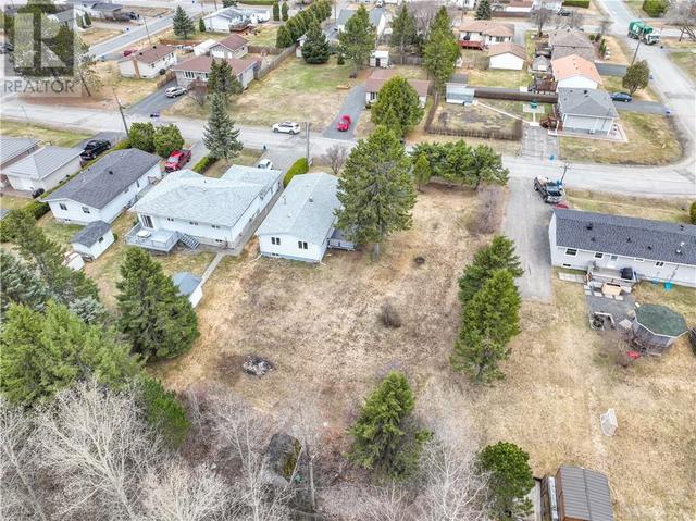 1194 Evergreen Court, House detached with 3 bedrooms, 1 bathrooms and null parking in Greater Sudbury ON | Image 22