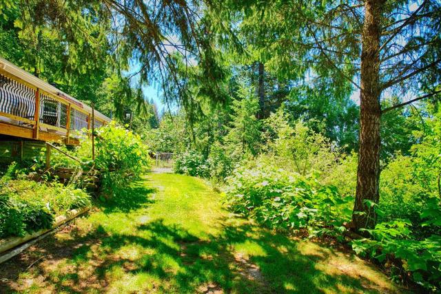 4744 Highway 3a, House detached with 3 bedrooms, 1 bathrooms and 5 parking in Central Kootenay A BC | Image 3