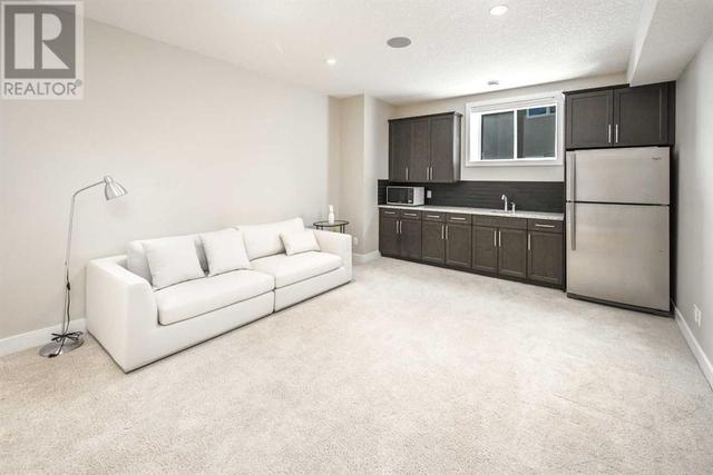 7 Springbluff Point Sw, House detached with 5 bedrooms, 3 bathrooms and 6 parking in Calgary AB | Image 38