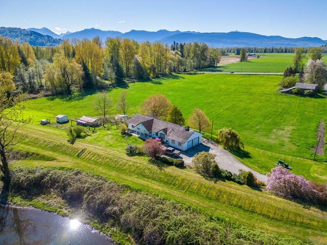 9356 Ross Road, House detached with 3 bedrooms, 3 bathrooms and 10 parking in Fraser Valley G BC | Image 1