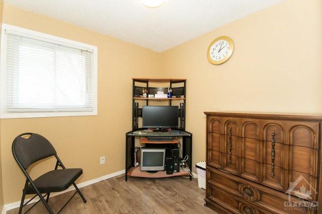 g - 52 Sumac Street, Townhouse with 3 bedrooms, 2 bathrooms and 1 parking in Ottawa ON | Image 19