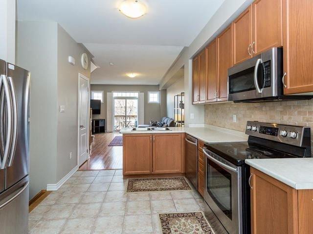 7198 Triumph Lane, Townhouse with 3 bedrooms, 3 bathrooms and 1 parking in Mississauga ON | Image 7
