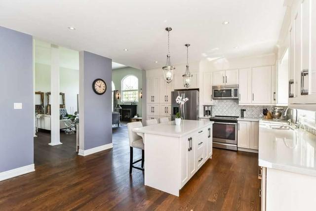 11490 Inglis Dr, House detached with 3 bedrooms, 5 bathrooms and 10 parking in Milton ON | Image 4