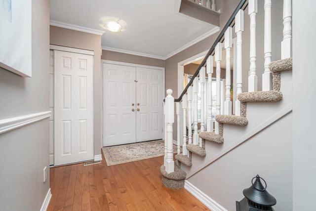 41 Ruddell Cres, House detached with 3 bedrooms, 3 bathrooms and 4 parking in Halton Hills ON | Image 34