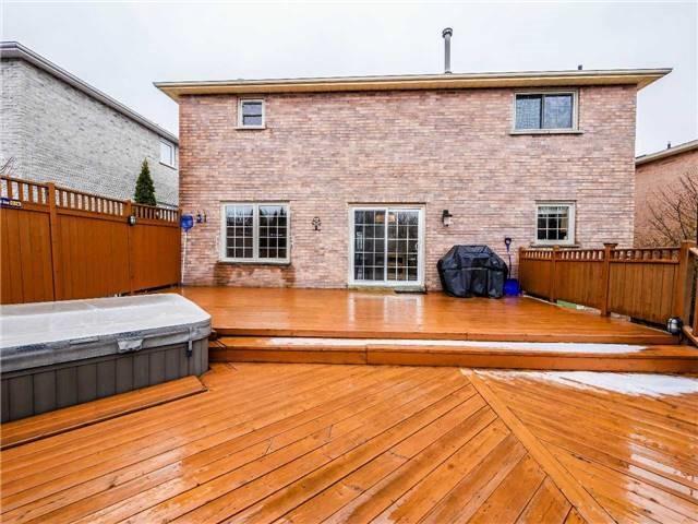 907 Leslie Valley Dr, House detached with 4 bedrooms, 3 bathrooms and 6 parking in Newmarket ON | Image 13