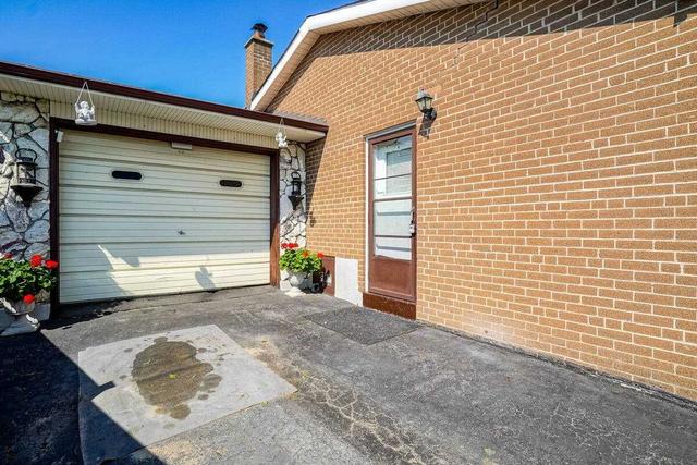 58 Addington Cres, House detached with 3 bedrooms, 2 bathrooms and 3 parking in Brampton ON | Image 24