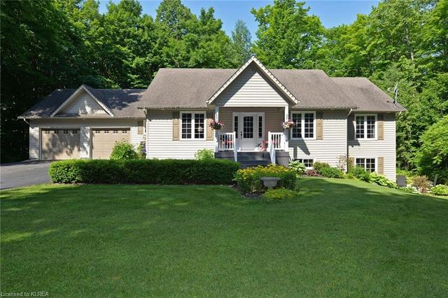 24 East Beehive Road, House detached with 4 bedrooms, 3 bathrooms and 12 parking in Kawartha Lakes ON | Image 13