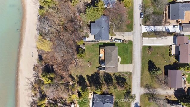 4648 Lakeside St, House detached with 6 bedrooms, 3 bathrooms and 5 parking in Plympton Wyoming ON | Image 23