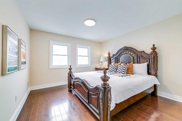 2113 Grosvenor St, House detached with 6 bedrooms, 5 bathrooms and 5 parking in Oakville ON | Image 14