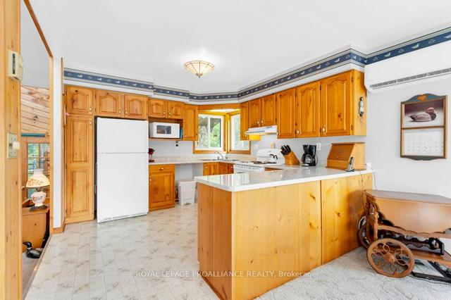 1156 Christian Rd, House detached with 3 bedrooms, 1 bathrooms and 7 parking in Prince Edward County ON | Image 5
