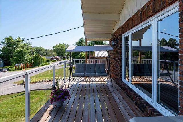 2232 Lakeshore Rd E, House detached with 3 bedrooms, 3 bathrooms and 5 parking in Oro Medonte ON | Image 2