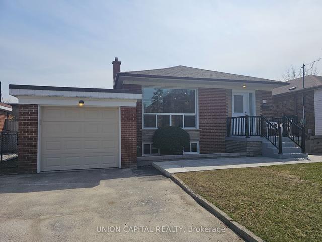 17 Treverton Dr, House detached with 3 bedrooms, 2 bathrooms and 3 parking in Toronto ON | Image 23
