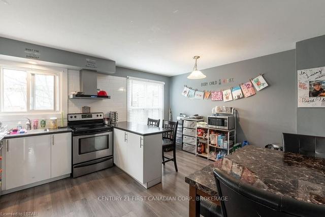 77 Kintail Cres, House semidetached with 3 bedrooms, 2 bathrooms and 3 parking in London ON | Image 31