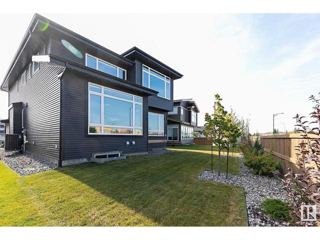 2118 Cavanagh Dr Sw, House detached with 3 bedrooms, 2 bathrooms and null parking in Edmonton AB | Image 33