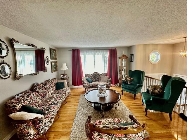 2525 Fawcett Road, House detached with 3 bedrooms, 2 bathrooms and 12 parking in North Dundas ON | Image 3