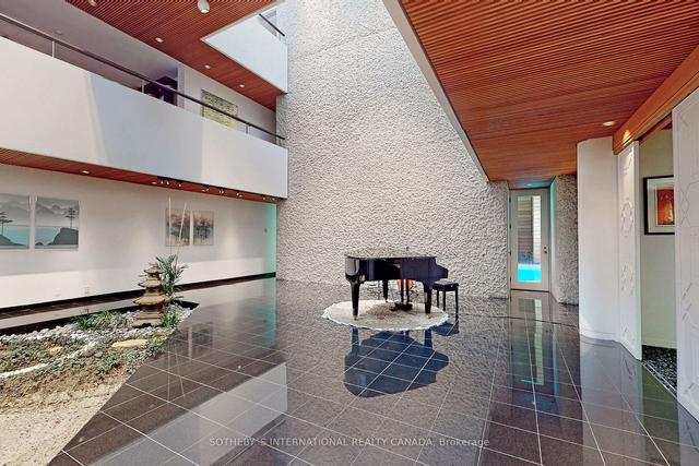 30 High Point Rd, House detached with 8 bedrooms, 12 bathrooms and 22 parking in Toronto ON | Image 4